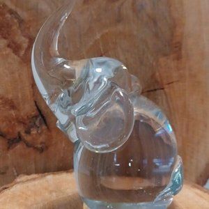 Vintage Napcoware Art Glass Elephant  Figurine Paperweight Statue 4.5" Trunk Up